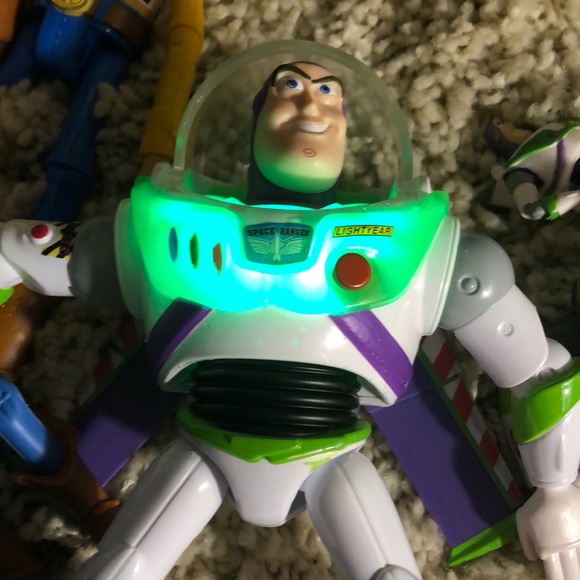Disney Buzz Light years and Woody - Picture 7 of 8